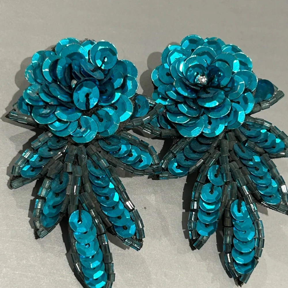 Turquoise Sequin Hand made vintage pierced earring new ( reduced) - Picture 3 of 16